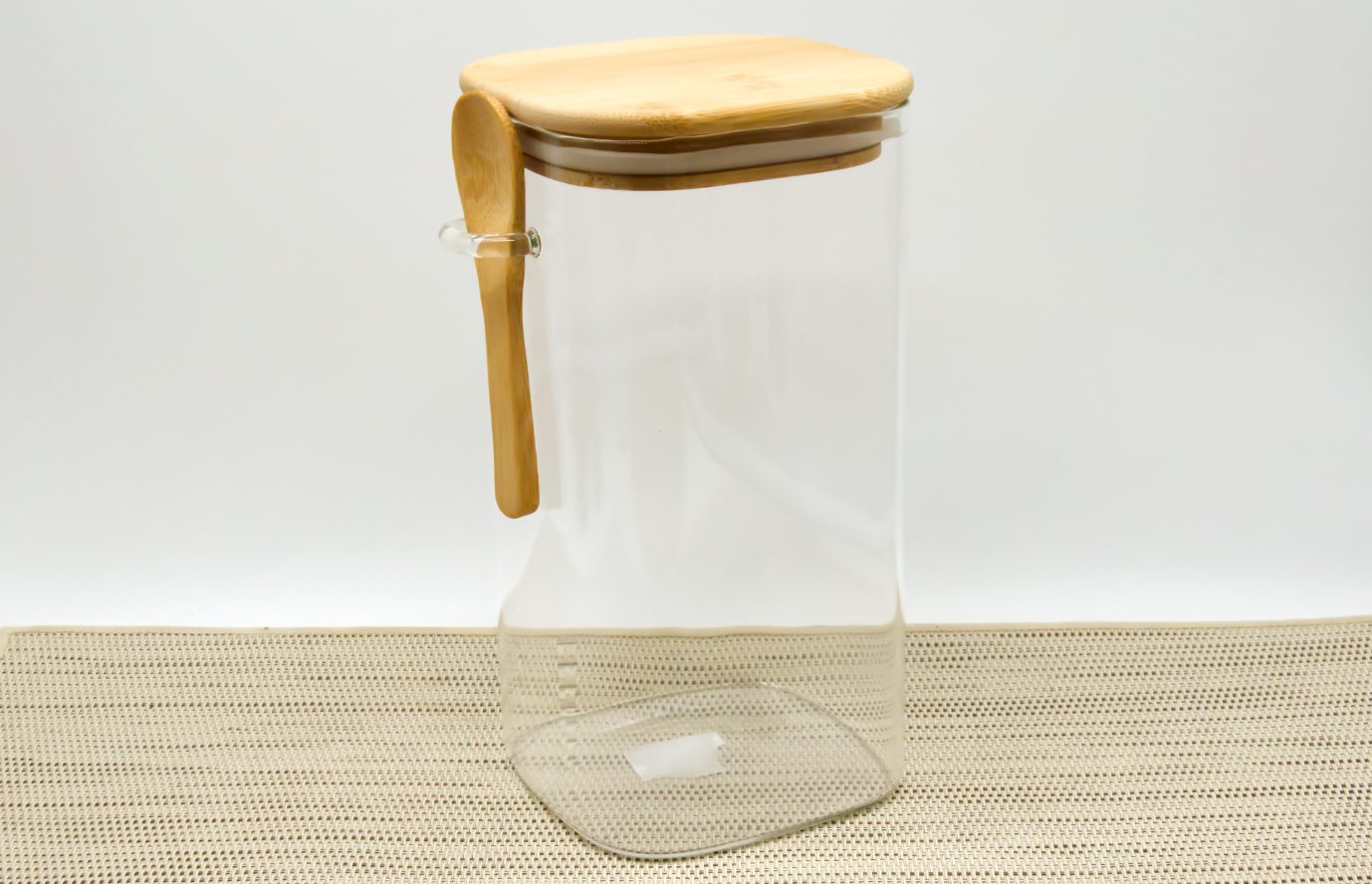 Vorratsglas 1400 ml eckig mit Bambusdeckel + Löffel